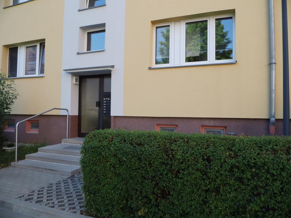 Schöne 2-Zimmer-Parterre Wohnung WF Leipzig Exterior foto