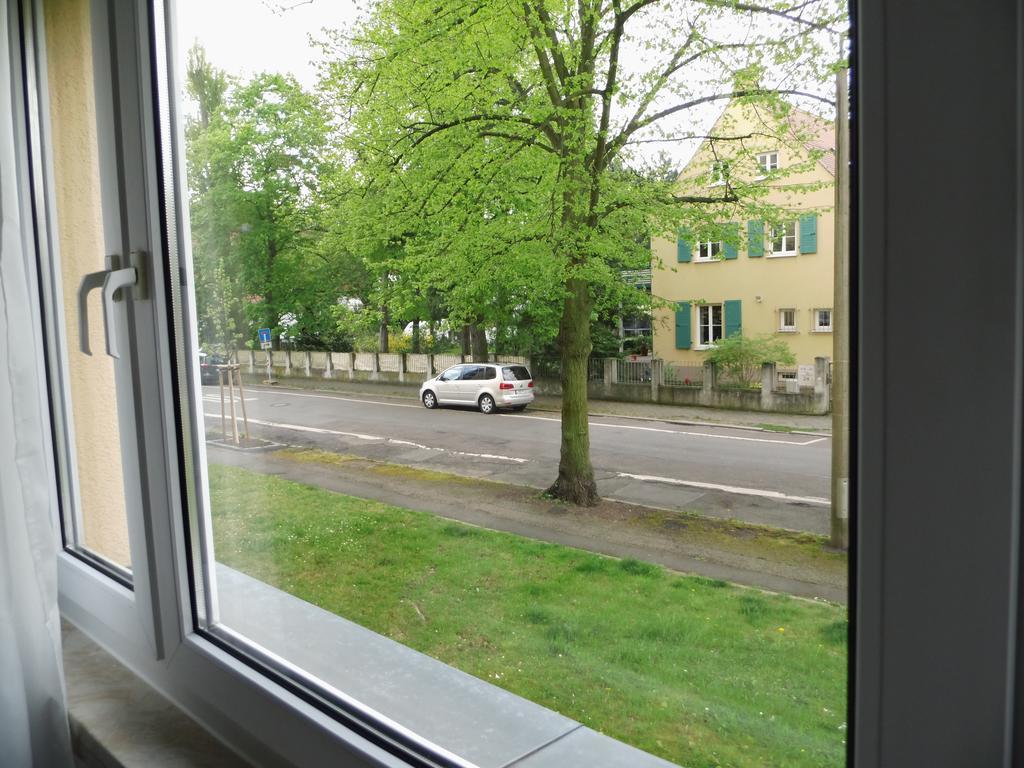 Schöne 2-Zimmer-Parterre Wohnung WF Leipzig Exterior foto