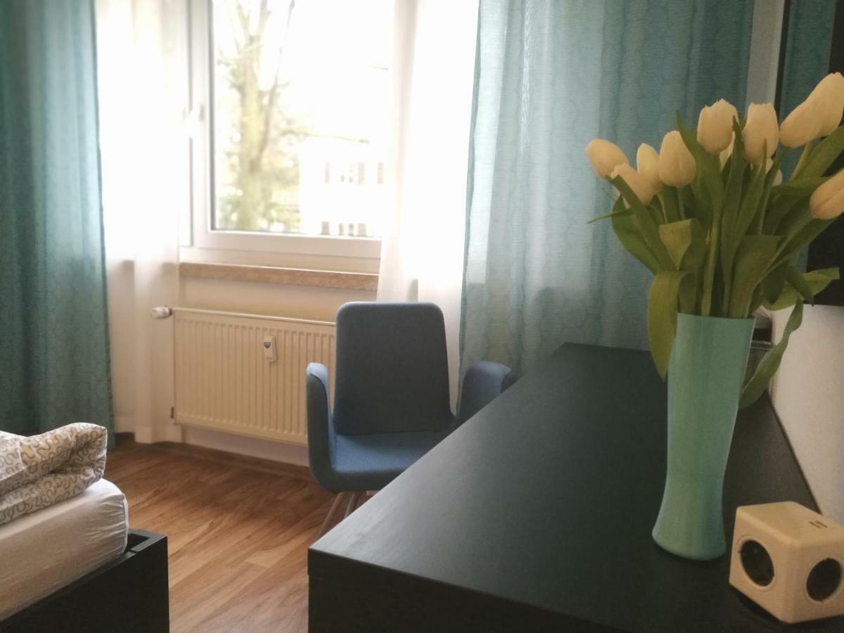 Schöne 2-Zimmer-Parterre Wohnung WF Leipzig Exterior foto